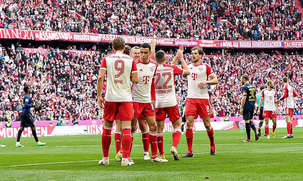 Versus / Bayern continúa su recuperación con una espectacular goleada