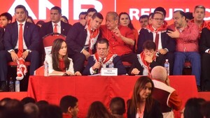 Cartismo reafirma control total sin disidencias en convención de la ANR