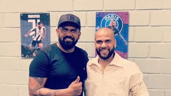 Desmienten rumor de presunta muerte de Dani Alves