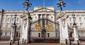 Diario HOY | Detienen a un hombre tras chocar un automóvil contra la verja de Buckingham Palace