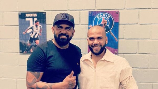 Desmienten rumor de presunta muerte de Dani Alves