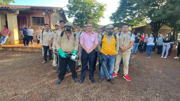 En Hernandarias realizan minga ambiental por una ciudad libre de mosquitos - ADN Digital