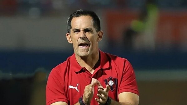 Víctor Bernay ya no es director técnico de Cerro Porteño - Radio Imperio 106.7 FM