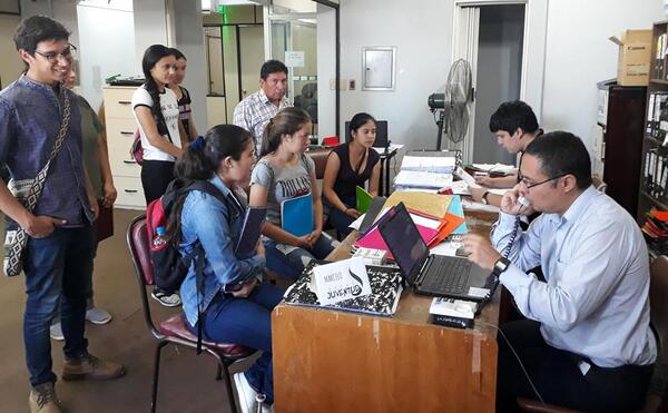 Este lunes 11 vence el plazo para que universitarios se postulen a renovación de sus becas de la Juventud - .::Agencia IP::.