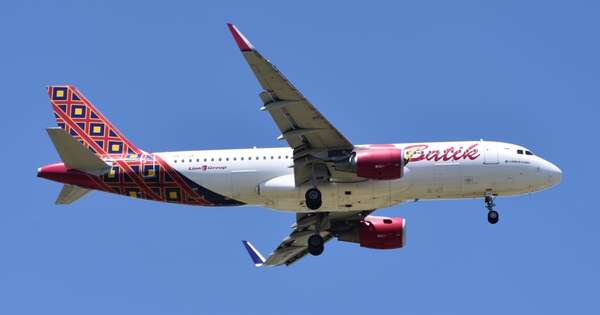 La Nación / Indonesia: dos pilotos se durmieron en pleno vuelo