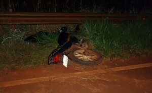 Motociclista sufrió graves lesiones tras chocar contra una baranda