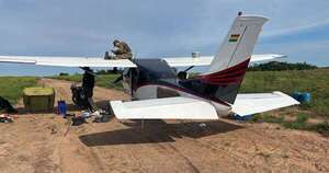 La Nación / Misiones: comisan 350 kg de cocaína y una avioneta