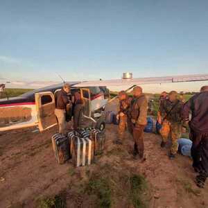 Incautan aeronave con más de 400 kilos de cocaína