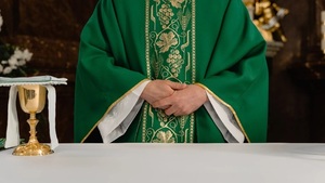 Iglesia no reconoce competencia al no estar en línea con el Vaticano - La Tribuna