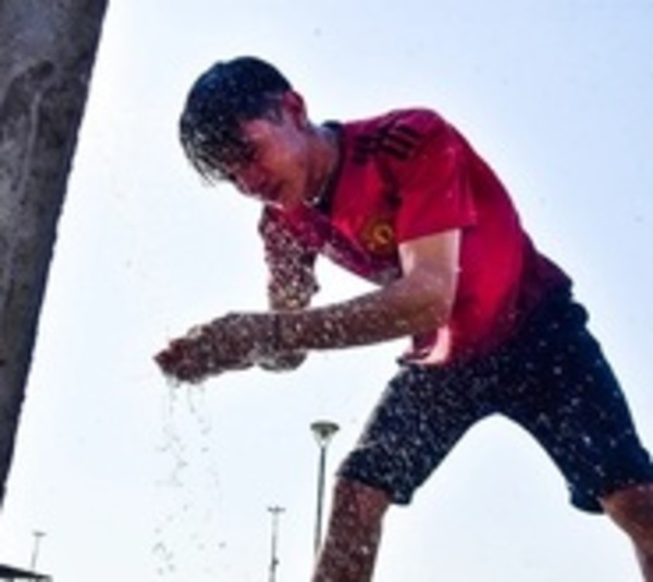Salud insiste en la hidratación ante temperaturas infernales - Paraguay.com