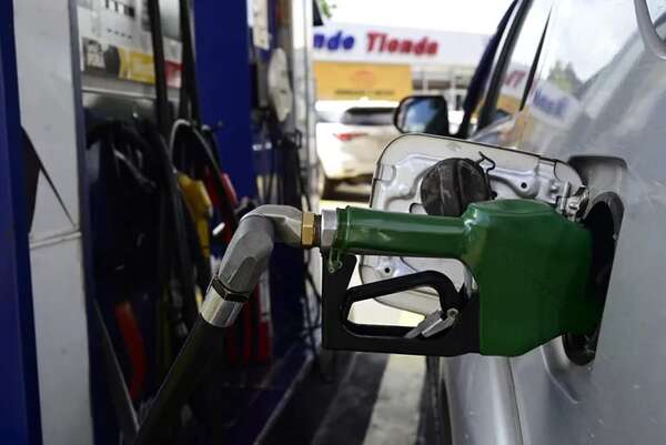 Empresario explica por qué aumentan precios de combustibles - Nacionales - ABC Color