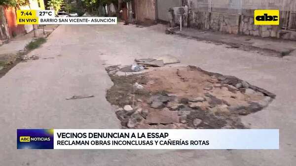 Video: Vecinos denuncian aguas cloacales y calle destrozada por culpa de la Essap - ABC Noticias - ABC Color