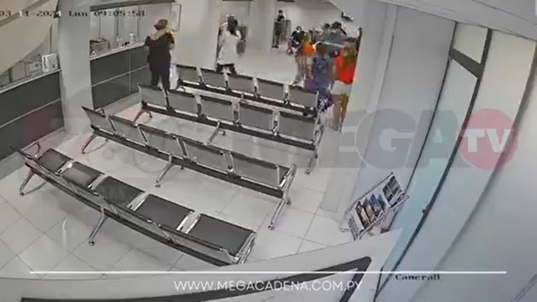 VIDEO: A punta de pistola, así robaron las oficinas del Laboratorio Díaz Gill - Megacadena - Diario Digital