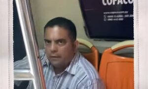 (VIDEO)Doña denuncia intento de robo en un bus