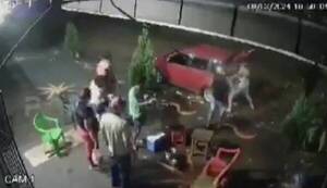 [VIDEO] Cansado de la música a full, macheteó el parlante del vecino