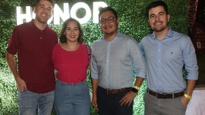 Brindis de presentación de la Serie X de Honor