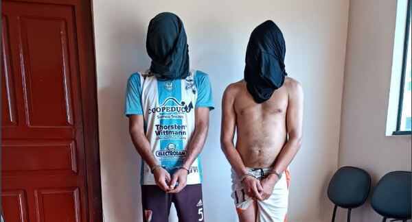APREHENSIÓN DE DOS PERSONAS, POR RESISTENCIA Y TRANSGRESIÓN A LA LEY DE ARMAS