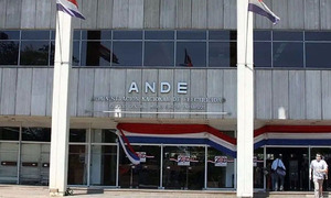 La Administración Nacional de Electricidad (ANDE) informó líneas fuera de servicio que afectan a distintas zonas del país