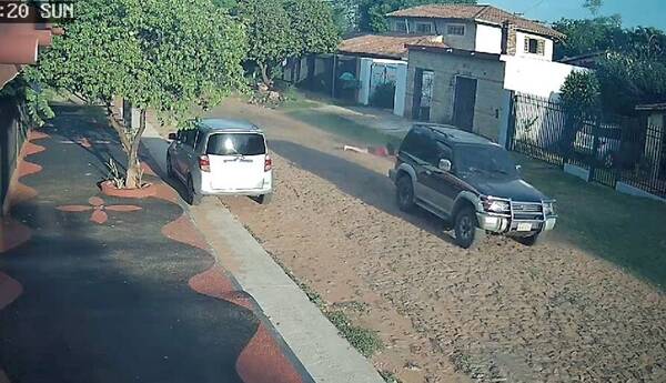 [VIDEO] Ofreció su celu por Facebook, pero la asaltaron y arrastraron