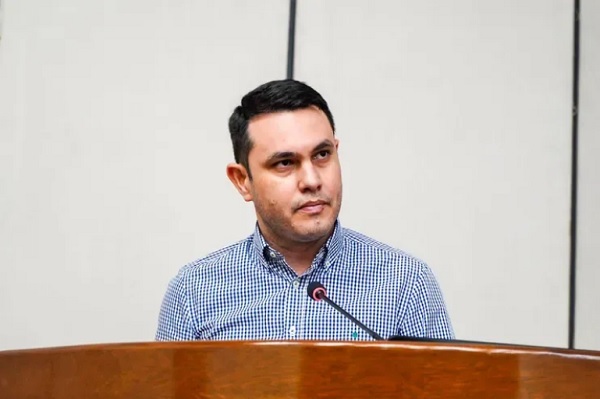 Juez aclara que resolución no anula imputación contra Hernán Rivas