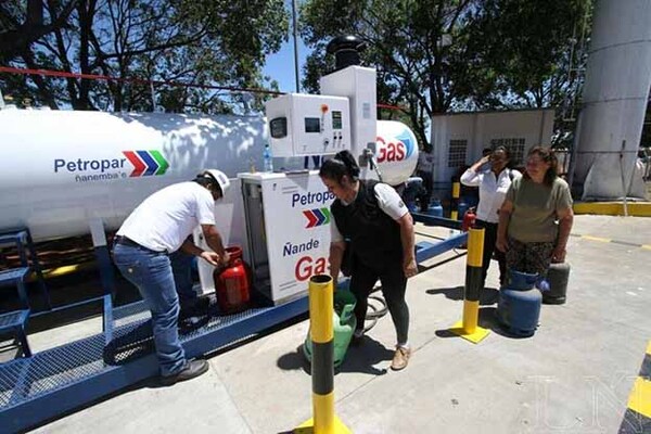 Petropar mantiene precios de gas pese a reajuste en el sector privado | DIARIO PRIMERA PLANA