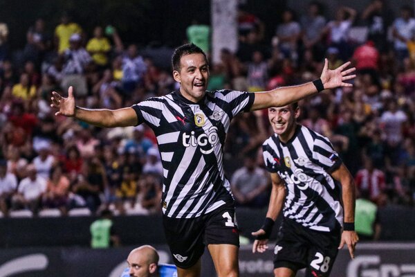 El Guma venció por 4-1 a Ameliano y recupera la punta - trece