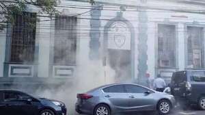 Principio de incendio por falla eléctrica en colegio República Argentina - Nacionales - ABC Color