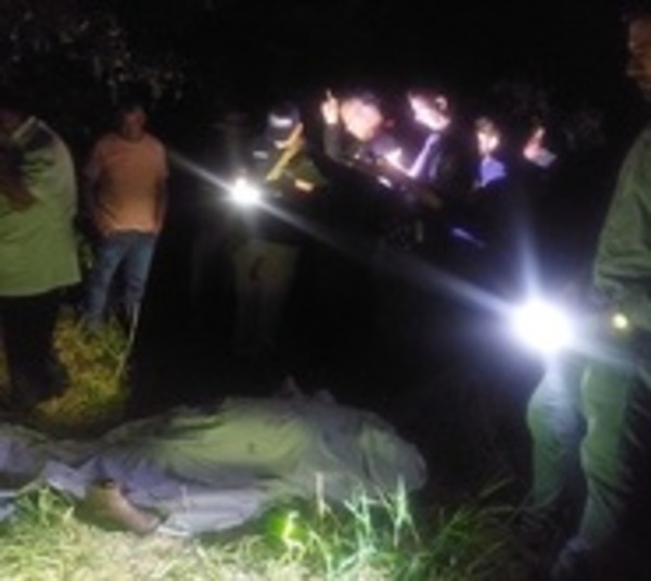 Agricultor muere aplastado por su propio tractor - Paraguay.com