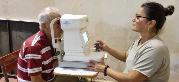 Pobladores en situación de vulnerabilidad en Villa Oliva recibieron atención médica y oftalmológica