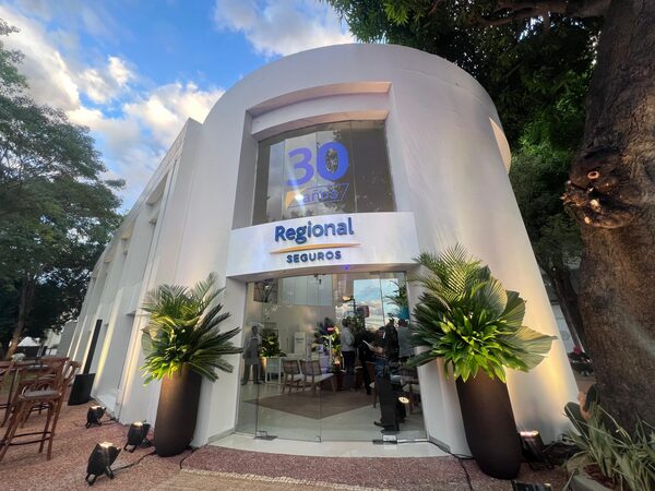 REGIONAL SEGUROS INAUGURA NUEVA SUCURSAL EN ASUNCIÓN | Telefuturo