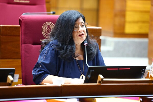 Carolina Llanes: “Haré mi trabajo, si molesto y tengo que irme, me iré”