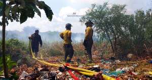 La Nación / Voraz incendio consume varias viviendas en el Bañado Sur