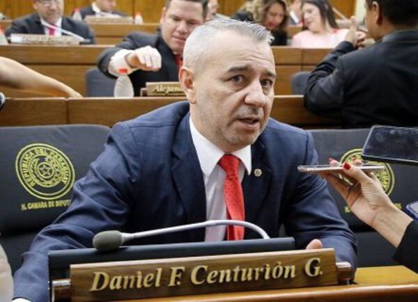 Imputación contra Abdo puede perjudicar al gobierno de Peña, dice Daniel Centurión · Radio Monumental 1080 AM