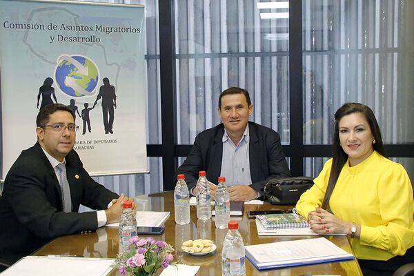 Aprueban proyecto que facilita expedición de pasaportes - ADN Digital