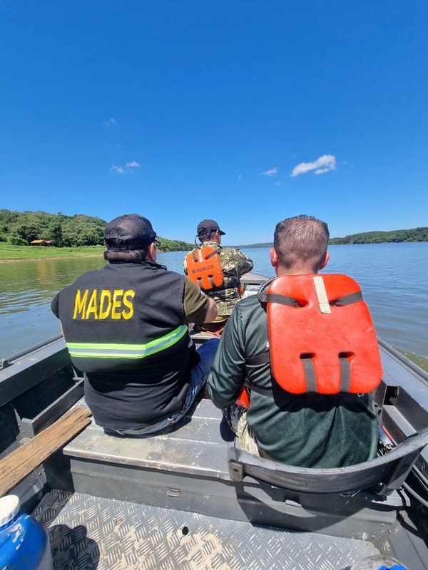 Verifican calidad de aguas del río Paraná en la zona de Capitán Meza - .::Agencia IP::.