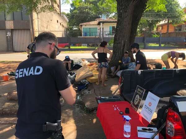 Atrapan a presunta una microtraficante en foco de consumo de drogas de CDE - ABC en el Este - ABC Color