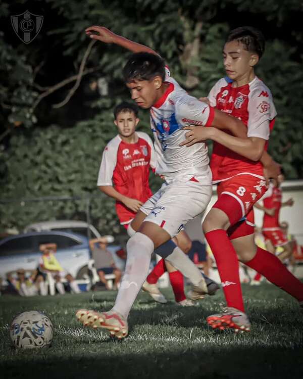 Azulgranas y gumarelos, al frente de la Sub 15 - Fútbol - ABC Color