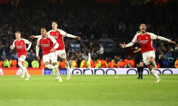 Arsenal supera la muralla de Pepe y rompe la maldición de los octavos - Fútbol - ABC Color