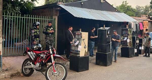 Diario HOY | Incautan 28 tragamonedas en comercios de Asunción