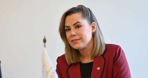 La Nación / Lizarella Valiente querella a Celeste Amarilla por difamación