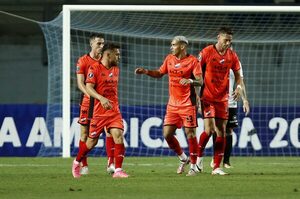 Se luchó, pero no pudo ser: Nacional dijo adiós a la Libertadores - trece