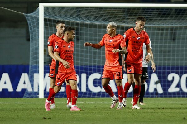 Se luchó, pero no pudo ser: Nacional dijo adiós a la Libertadores - trece