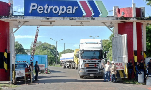 La empresa estatal Petróleos Paraguayos (Petropar) aumenta precio de sus combustibles