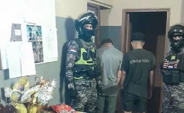 Joven usó camioneta de su padre para asaltar un minimercado en Luque - Noticiero Paraguay