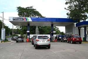 Suba de combustibles: conductores lamentan nuevo golpe al bolsillo - Nacionales - ABC Color