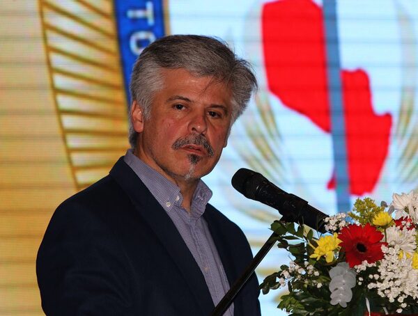 "Tratan de desmeritar todo vínculo de Cartes con organizaciones terroristas", asegura Arnaldo Giuzzio · Radio Monumental 1080 AM