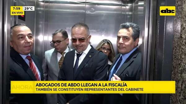 Video: Abogados de Mario Abdo Benítez e imputados llegan a la Fiscalía - ABC Noticias - ABC Color