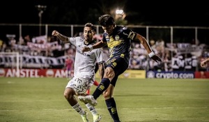Por el boleto a la fase de grupos: Trinidense mide esta noche a Colo Colo - trece
