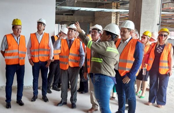 Ministro Jiménez verificó obras de la futura sede del Juzgado de Primera Instancia de Capiatá