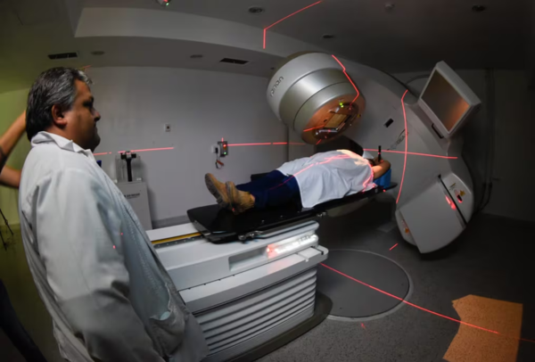 Fin de largas esperas: Incan tiene nuevo equipo de radioterapia